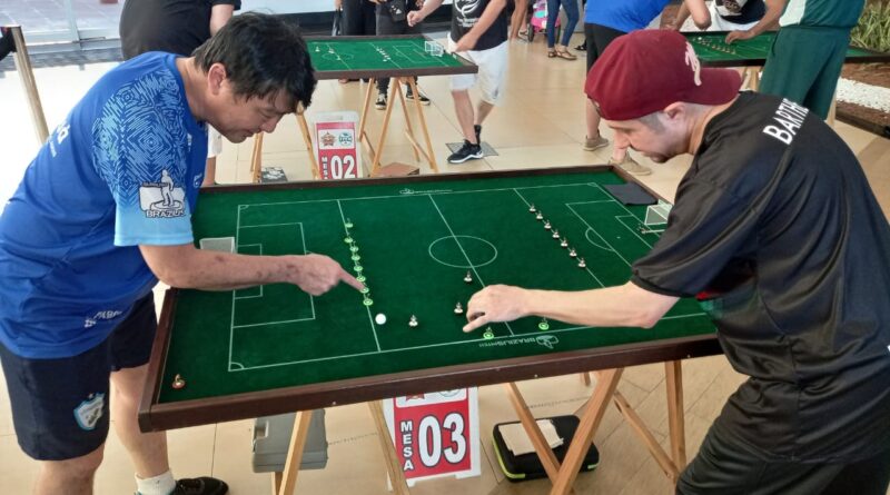 Barthez coloca Portuguesa do DF no topo do Subbuteo nacional