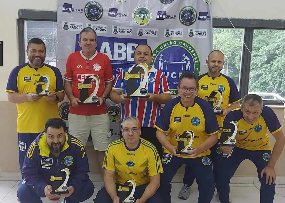 Sandro Coelho é o primeiro campeão municipal de Futebol de Mesa em Canoas