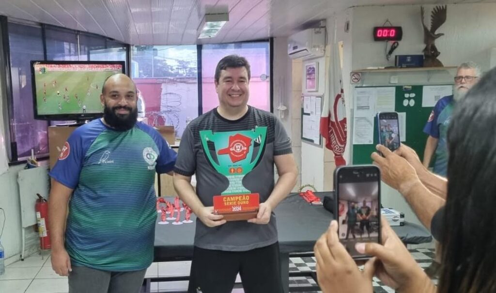 Léo Stumpf é decacampeão mineiro