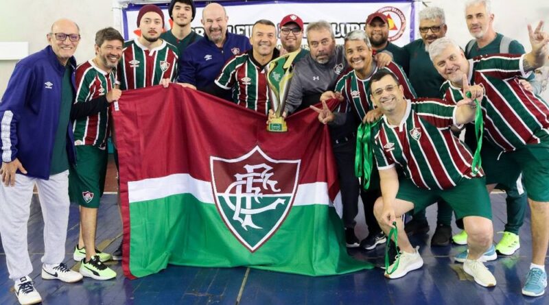 Gol no último chute dá ao Flu título com uma rodada de antecedência