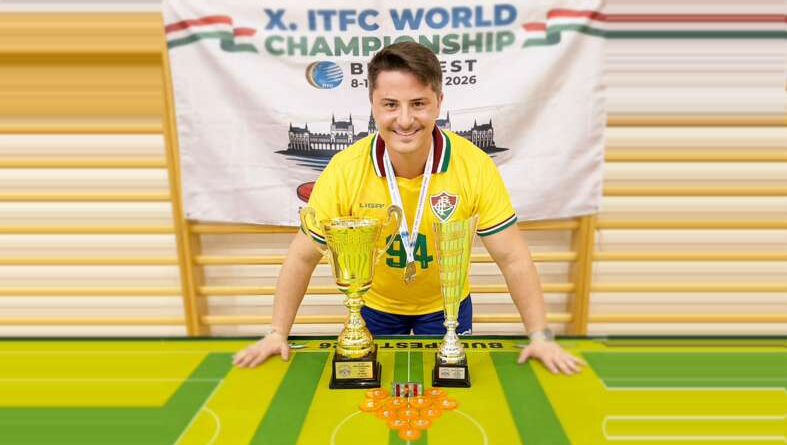 Marcus Vinicius, do Fluminense é campeão Mundial de Futebol de Mesa